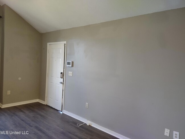 Building Photo - 1204 Barnett Bend Cir