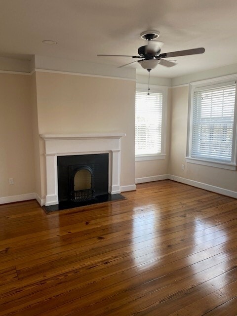 Living Room - 32 E Taylor St