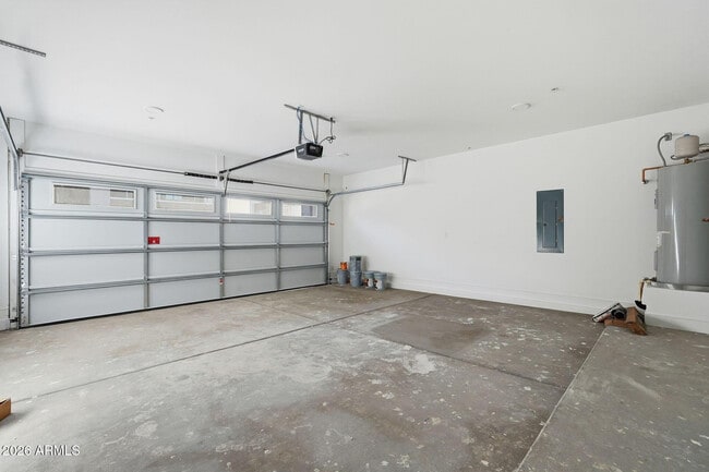 Building Photo - 8137 E Brown Rd