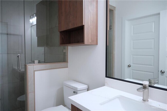 Building Photo - 1301 Woodland Trails