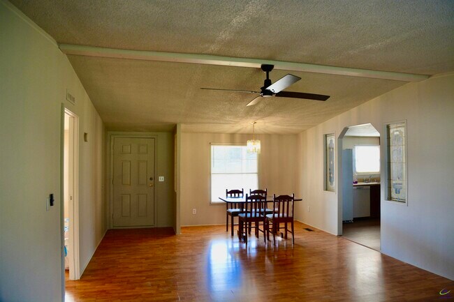 Building Photo - 111 Brighton Dr