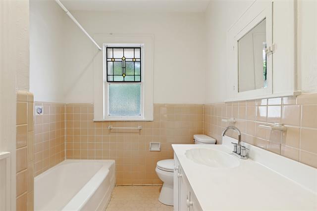 Building Photo - 3528 Mockingbird Ln