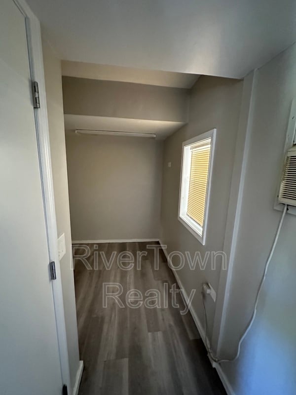 Building Photo - 2895 Briarwood Dr