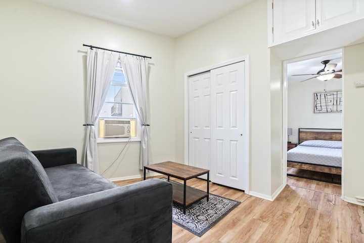 Building Photo - 1626 Union Turnpike