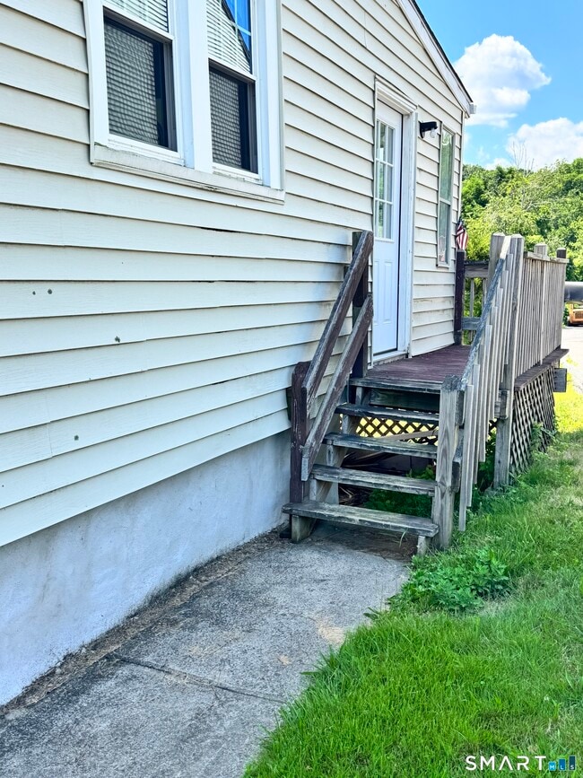 Building Photo - 405 Wolcott Rd