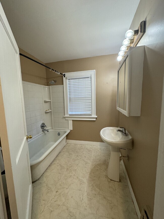 Building Photo - Updated 3 bedroom, 1 bathroom house with washer/dryer hookups Hurry! Limited-Time Special: NO APP...