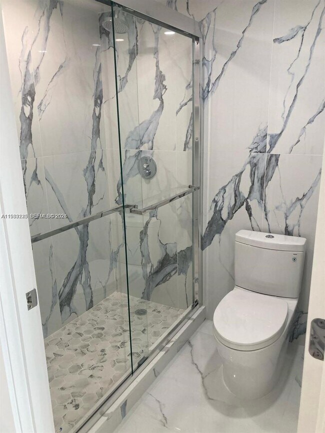 Building Photo - 290 174th St St