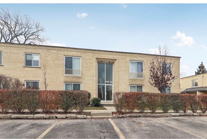 Building Photo - 148 Green Bay Rd