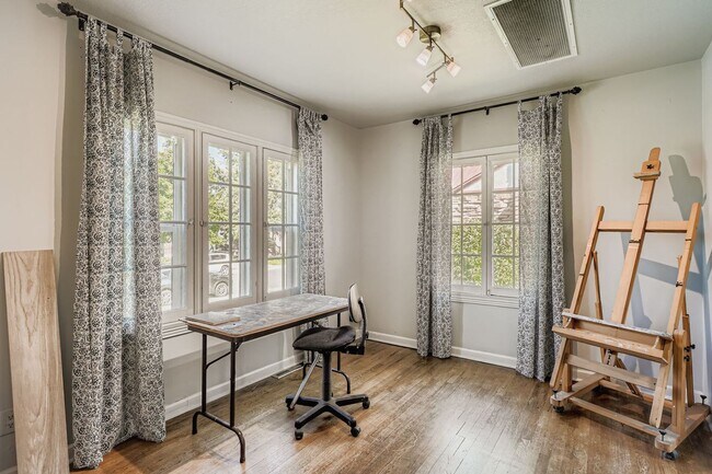 Building Photo - LOCATION LOCATION!! Updated 1925 Tudor-sty...