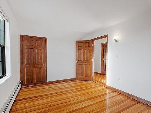 3rd Floor Bedroom 3 - 32 Park Ave