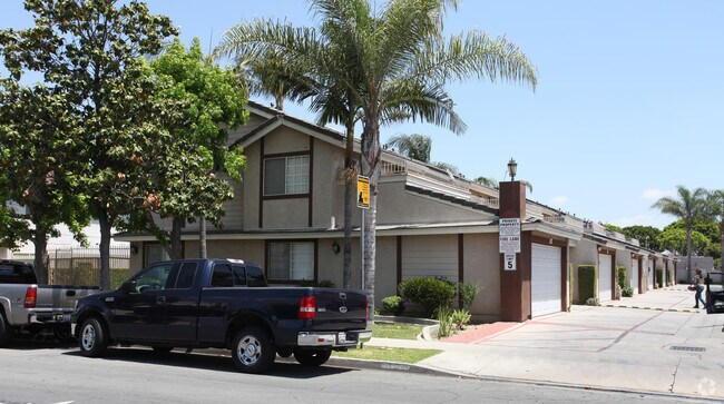 Primary Photo - 13924 Mcclure Ave
