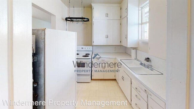 Building Photo - 1 br, 1 bath House - 114 S Clinton