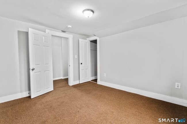 Building Photo - 354 Poplar St