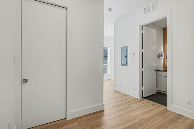 Building Photo - Be the first to live in Unit 205 at 2217 Fitzhugh—a brand-new 2026 construction offering 597 sq f...