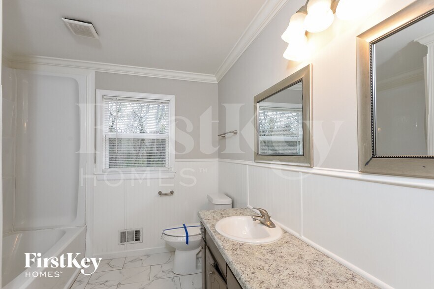 Building Photo - 212 Sam Pate Dr