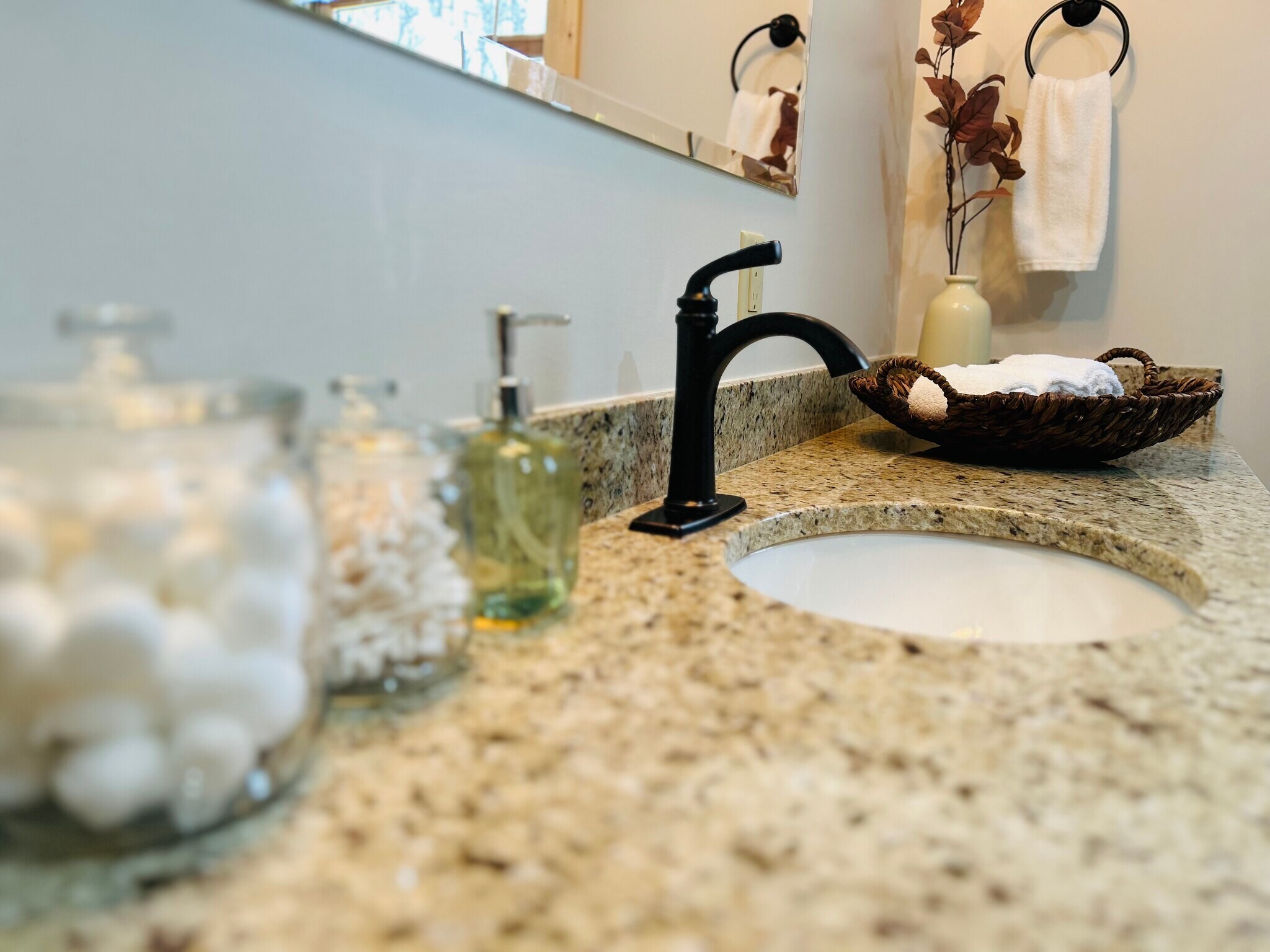 Building Photo - 9117 Nukala Rd