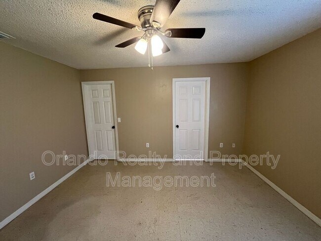 Building Photo - 550 Imperial Pl