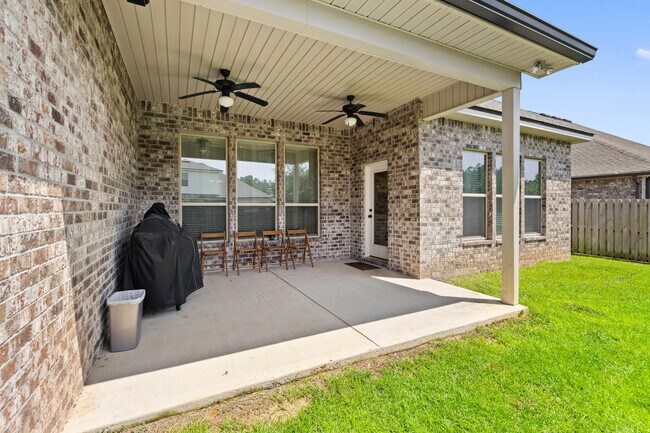 Building Photo - 212 Blaze Blvd