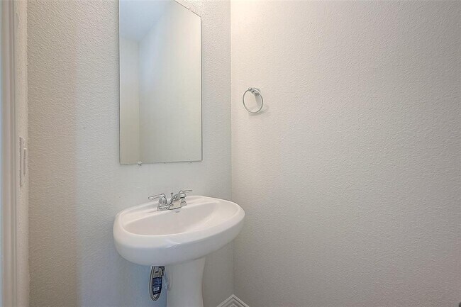 Building Photo - 27966 Western Crk Ct