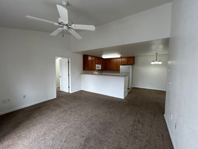 Building Photo - 4645 Hahns Peak Dr