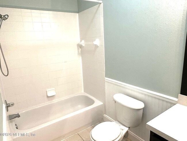 Building Photo - 1723 Forest Lake Cir W