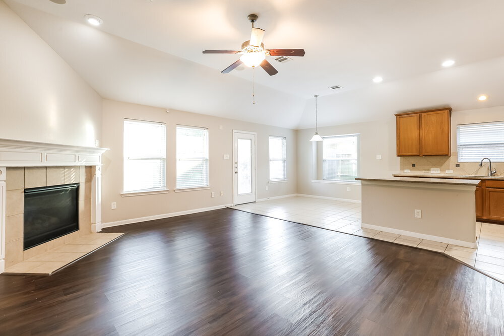 Building Photo - 21519 Kings Bend Dr