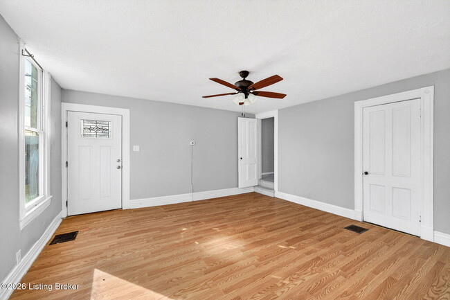 Building Photo - 1039 Mulberry St