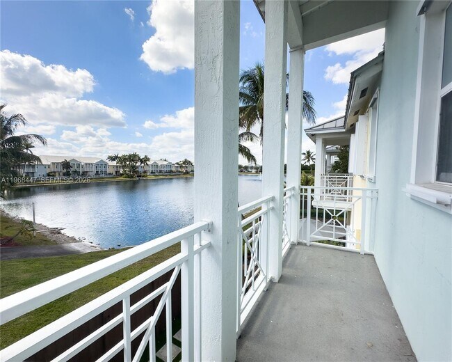 Building Photo - 10728 NW 76th Ln