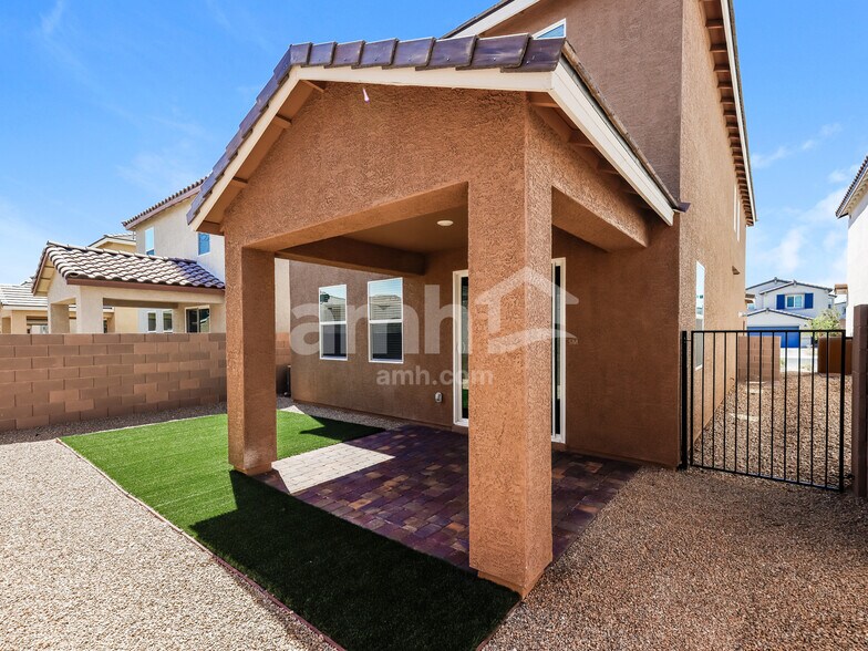 Building Photo - 10076 W Oleta Ave