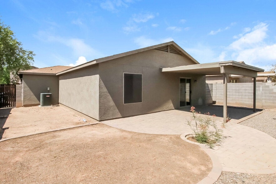 Building Photo - 2443 E Meadow Mist Ln