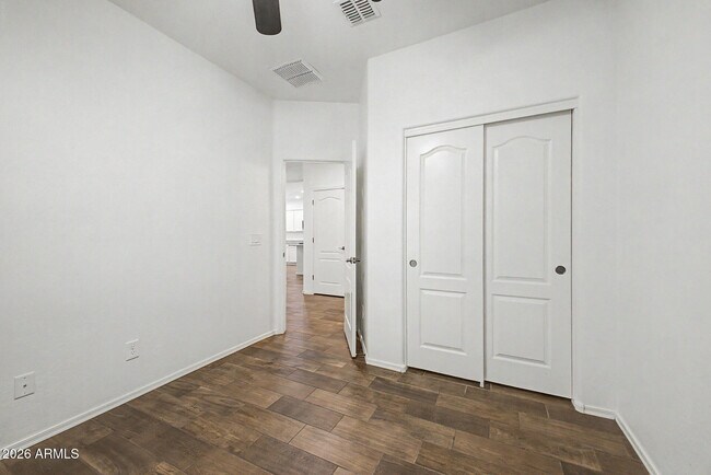 Building Photo - 2694 E Runaway Bay Pl