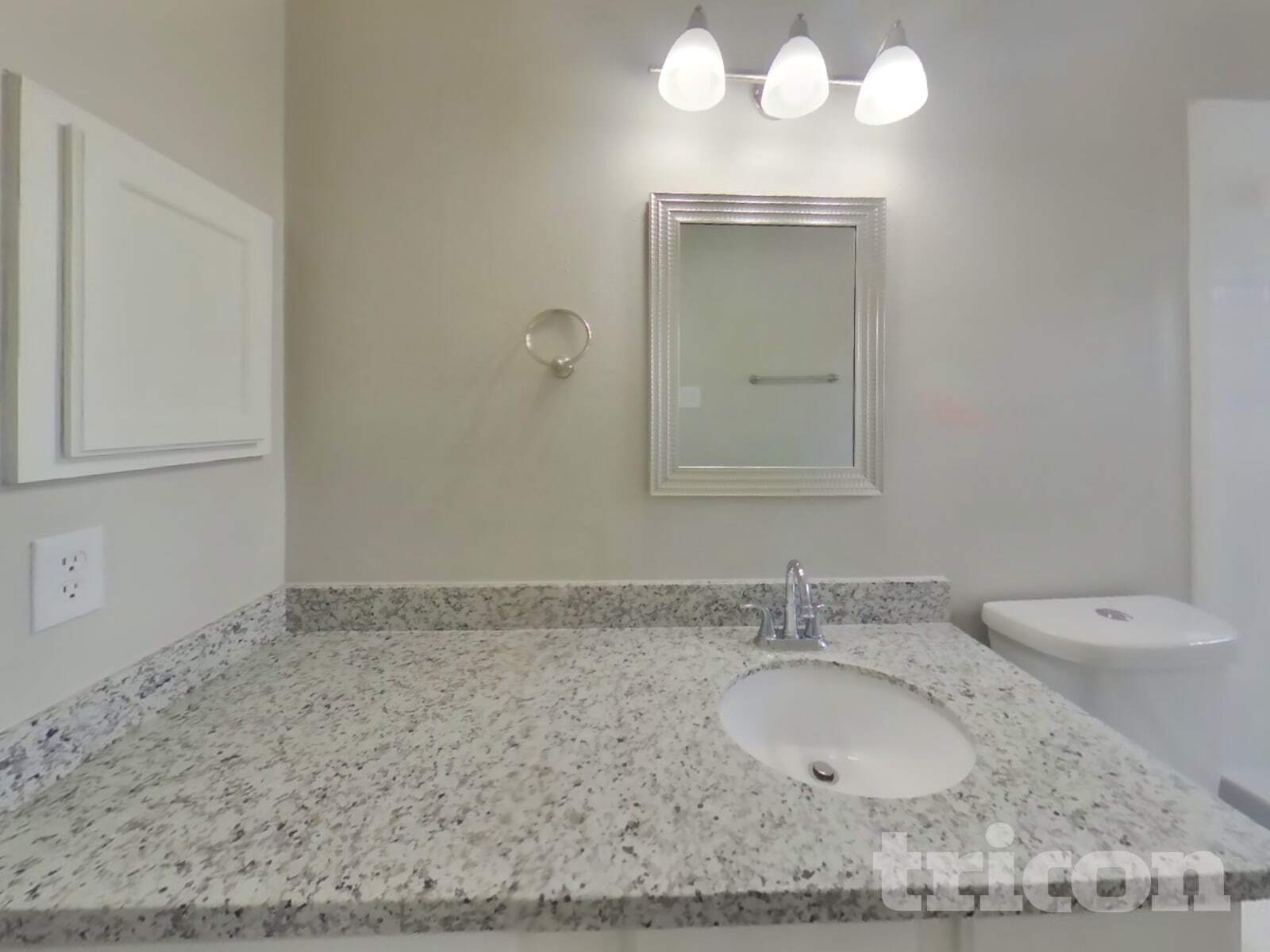 Building Photo - 7114 River Garden Dr