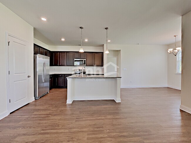 Building Photo - 142 Willowbrook Dr