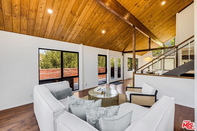Building Photo - 29127 Triunfo Dr