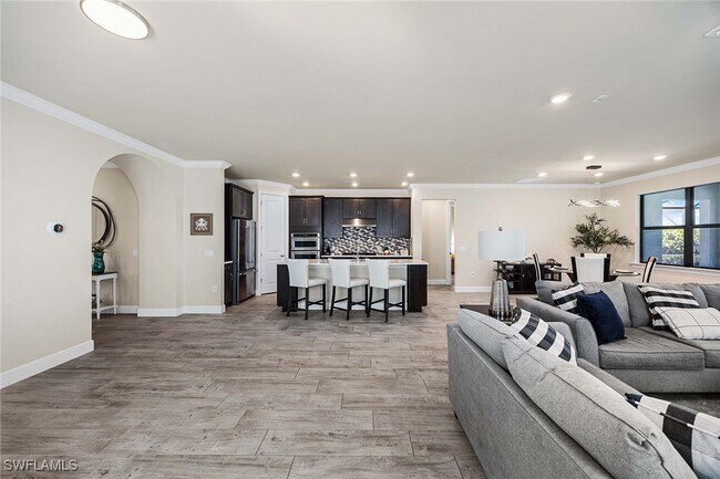 Building Photo - 6767 Pennyroyal Dr