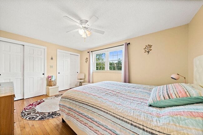 Building Photo - 95 Pilgrim Cir