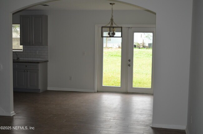 Building Photo - 7061 Civic Club Dr