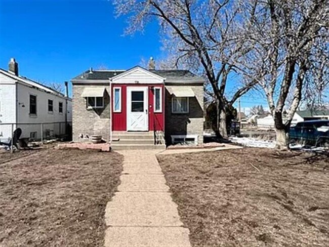 Building Photo - Fantastic Home