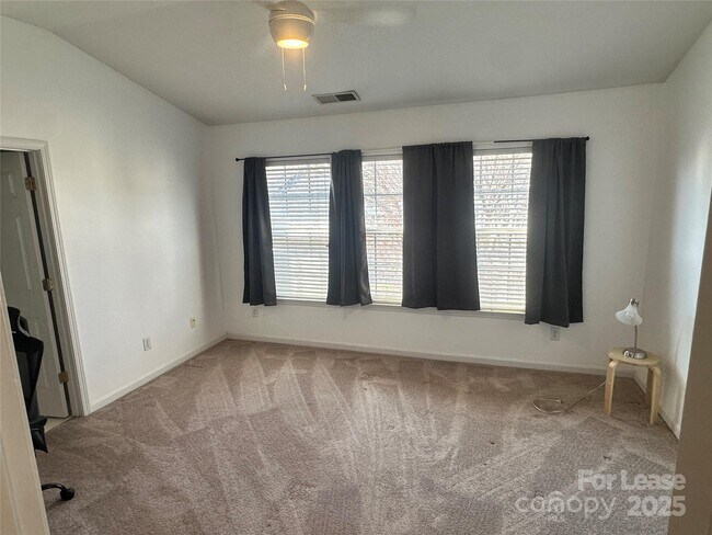 Building Photo - 3213 Mannington Dr