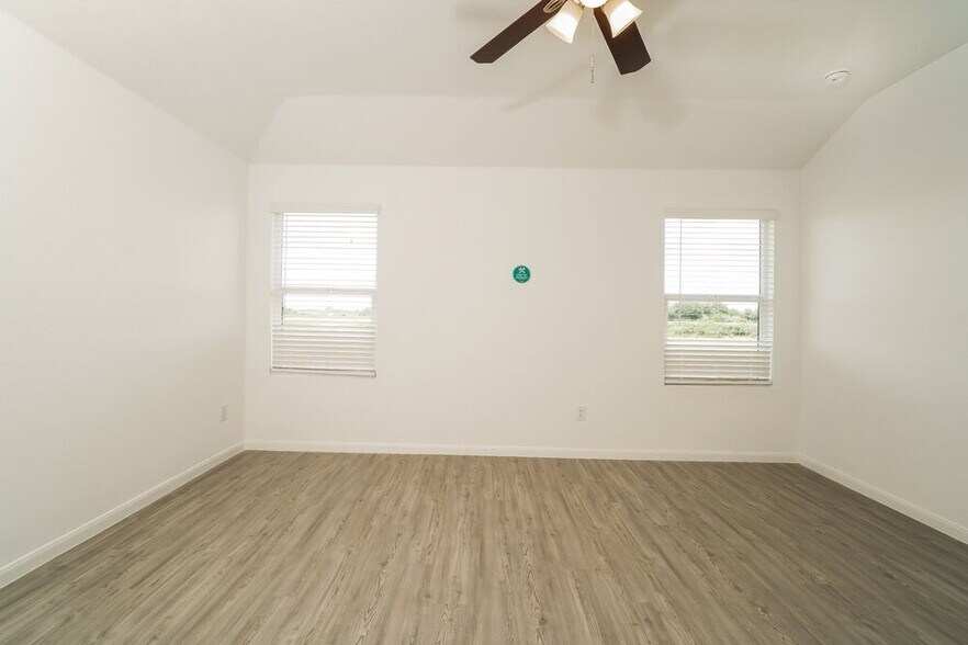 Building Photo - 2464 Vesper Bnd