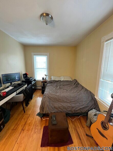 Building Photo - 2 Gilson Terrace