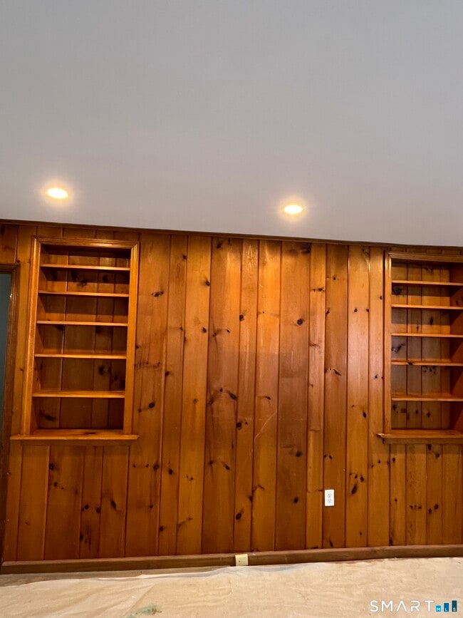 Building Photo - 81 Black Rock Tpke