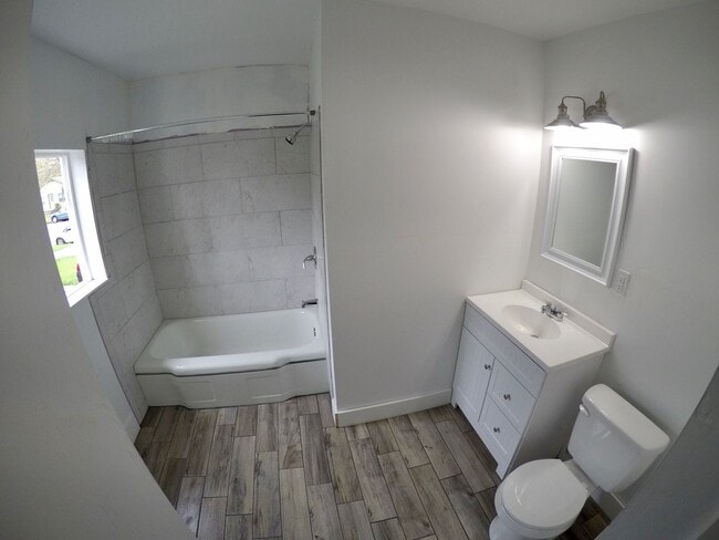 Building Photo - recently remodeled and upgraded!