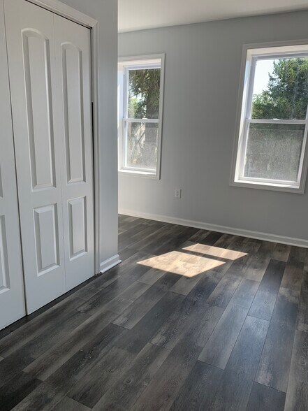 Master Bedroom - 3604 Oakmont Ave