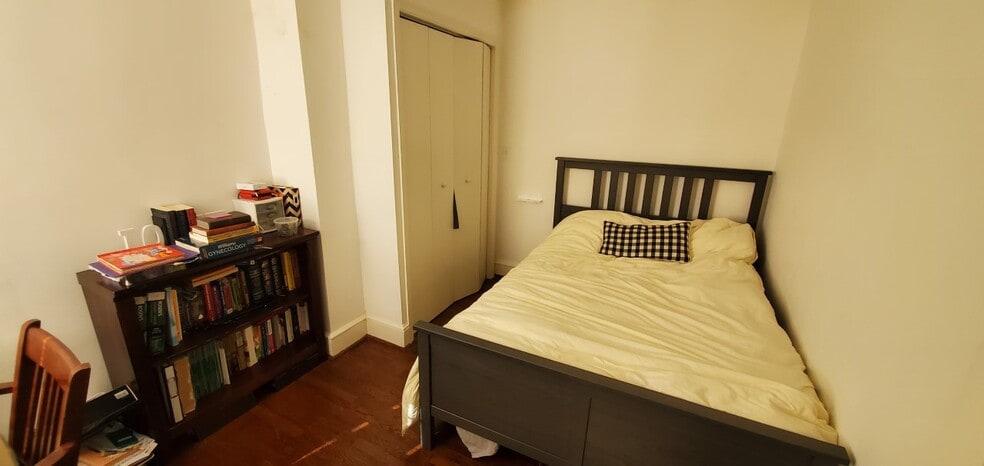 Building Photo - 1818 Montrose St