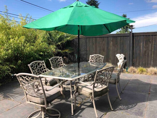 Building Photo - 7900 Beacon Ave S