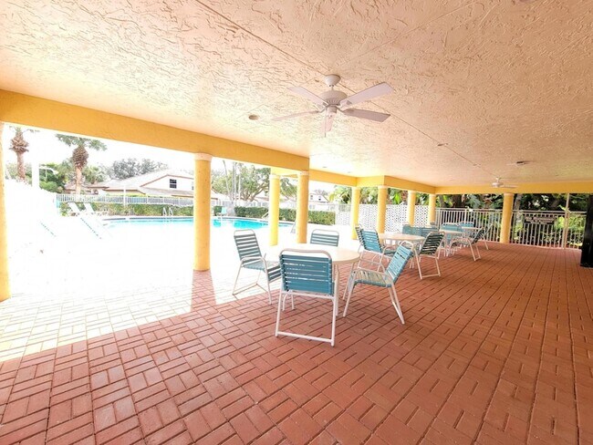 Building Photo - 3041 Casa Rio Ct
