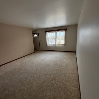 Living Room - 144 N Pleasant View Rd