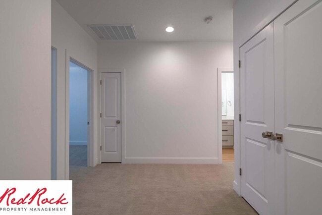 Building Photo - 6 Month Lease! 3 Bedroom Townhome in Washington Fields with Community Pool