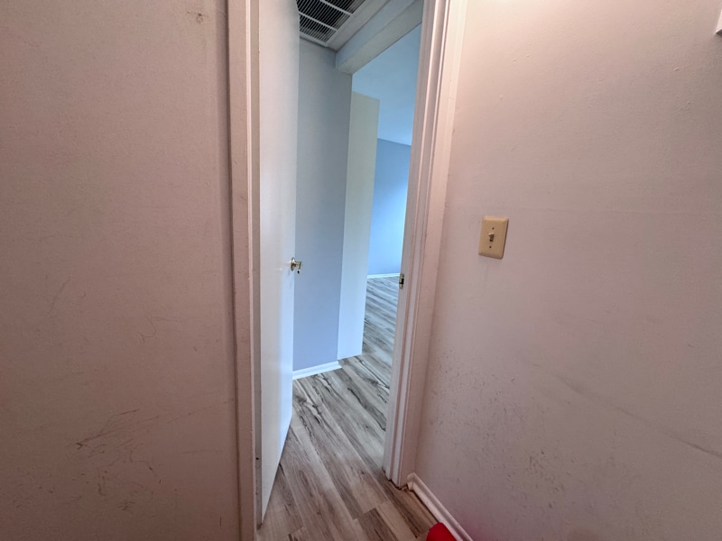 Building Photo - 2440 Glengyle Dr